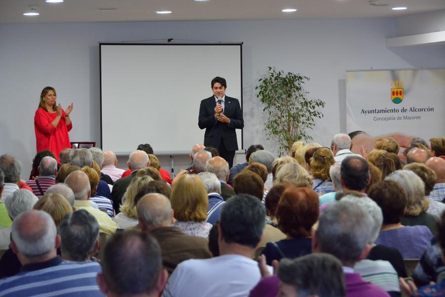 Arranca en #Alcorcón la “Escuela de abuelos” impulsada por la @ComunidadMadrid