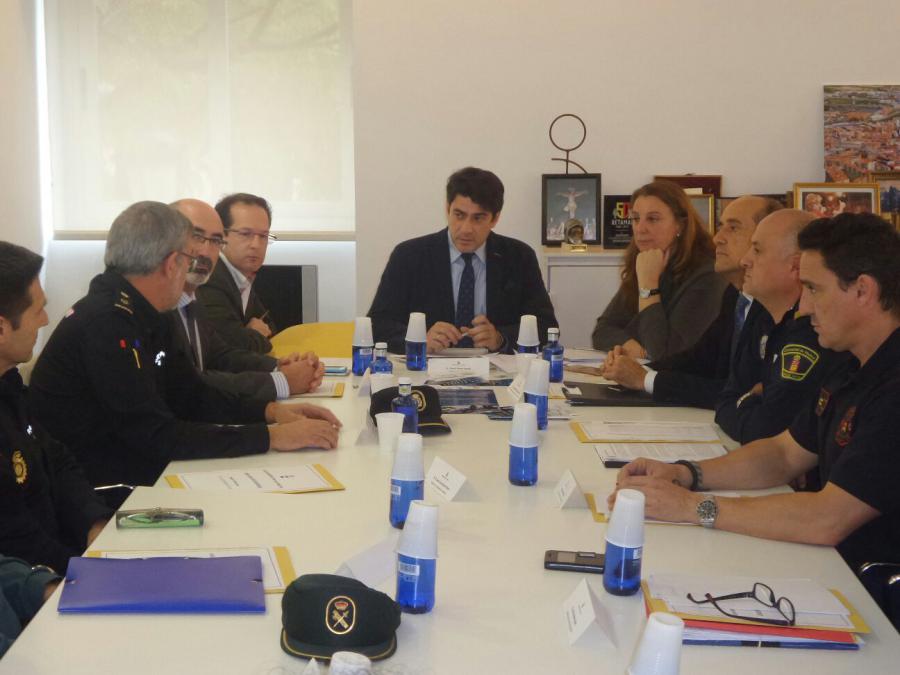 @davidperez: “Nuestra máxima prioridad es que los vecinos de #Alcorcón se sientan protegidos todo el año pero especialmente en #Navidad”