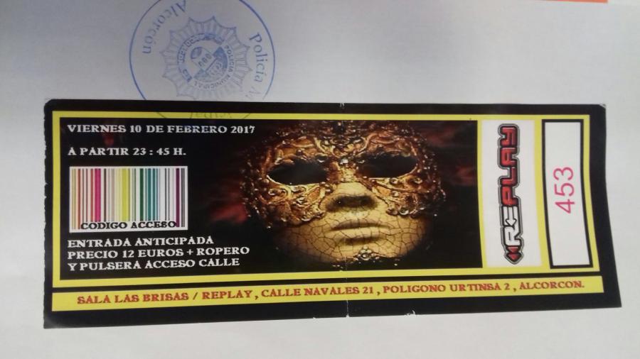 @PoliciaAlcorcon “cierra el grifo” de alcohol a 101 menores de un #botellódromo en el polígono #Urtinsa