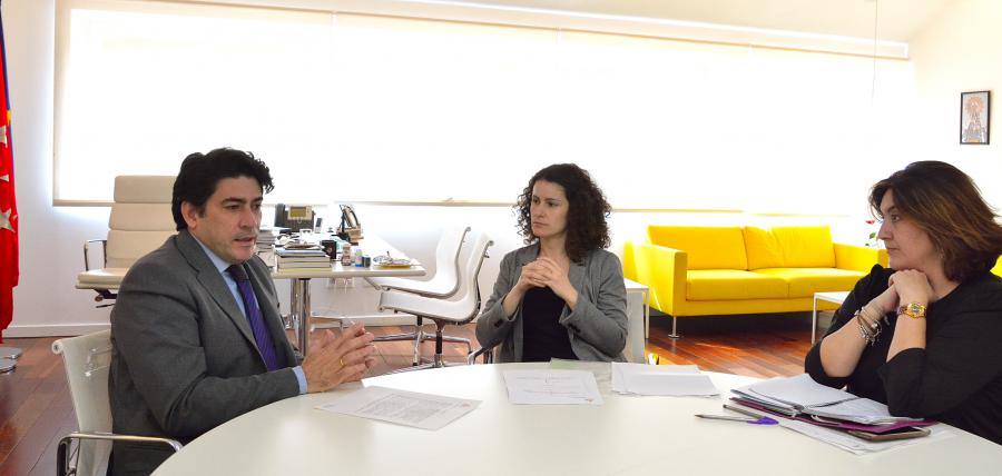 El alcalde de #Alcorcón, @davidperez, se reúne con la Federación de Personas Sordas de la Comunidad @FeSorCam