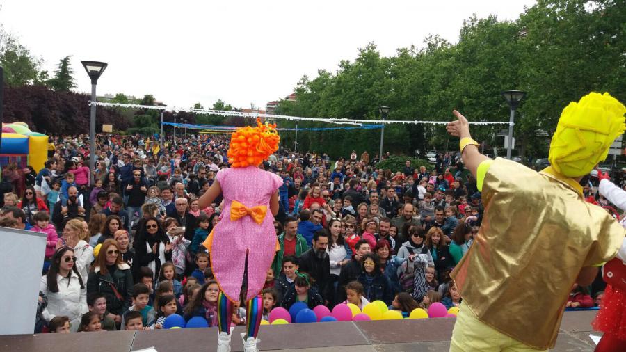 Miles de vecinos disfrutan de la #FeriadelaFamilia en #Alcorcón