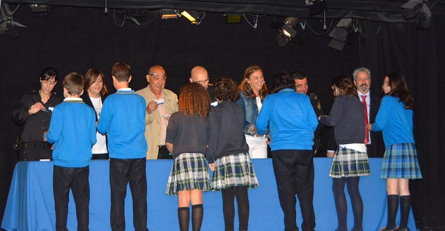 Más de un centenar de alumnos del @colegio_Alkor han recibido hoy su carné de Ciberexpertos