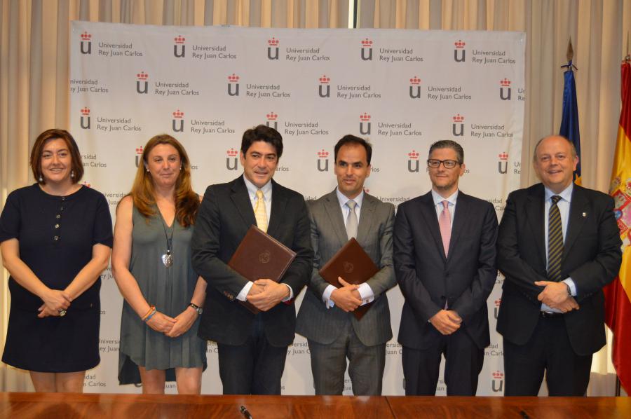 Ayuntamiento de #Alcorcón y @URJC firman un convenio para seguir impulsando a Alcorcón como #SmartCity