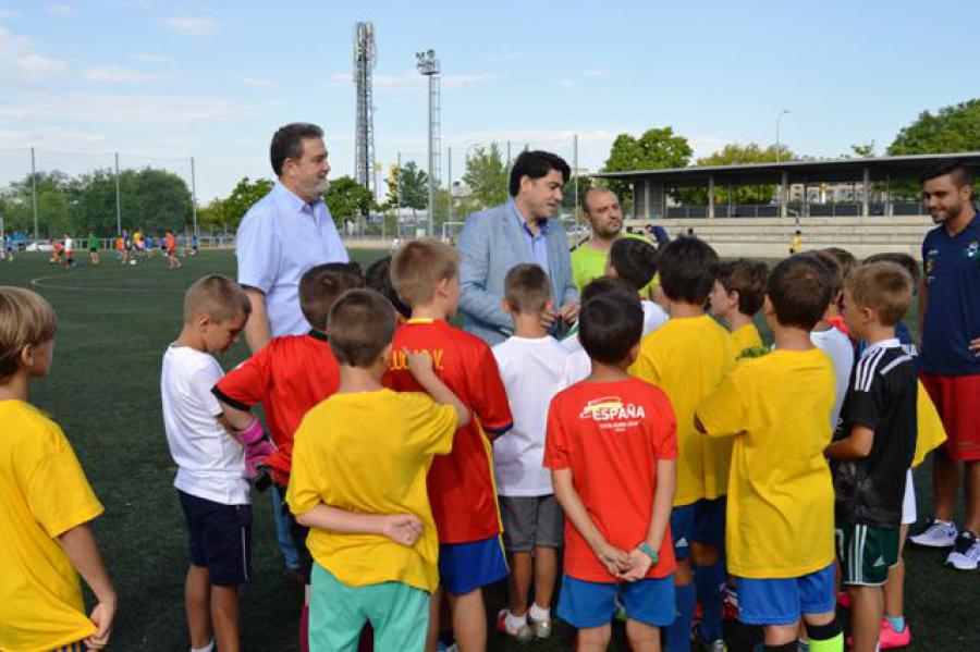 Más de 3.000 plazas para que los niños de #Alcorcón realicen actividades deportivas durante el periodo estival