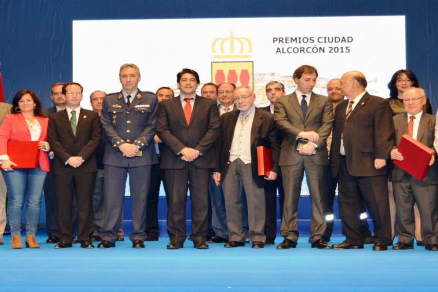 El @ADAlcorcon, la @urjc, @alcorconbombero, @PCivil_Alcorcon y @_CARITAS serán galardonados con la Medalla de Oro de la Ciudad #Alcorcón