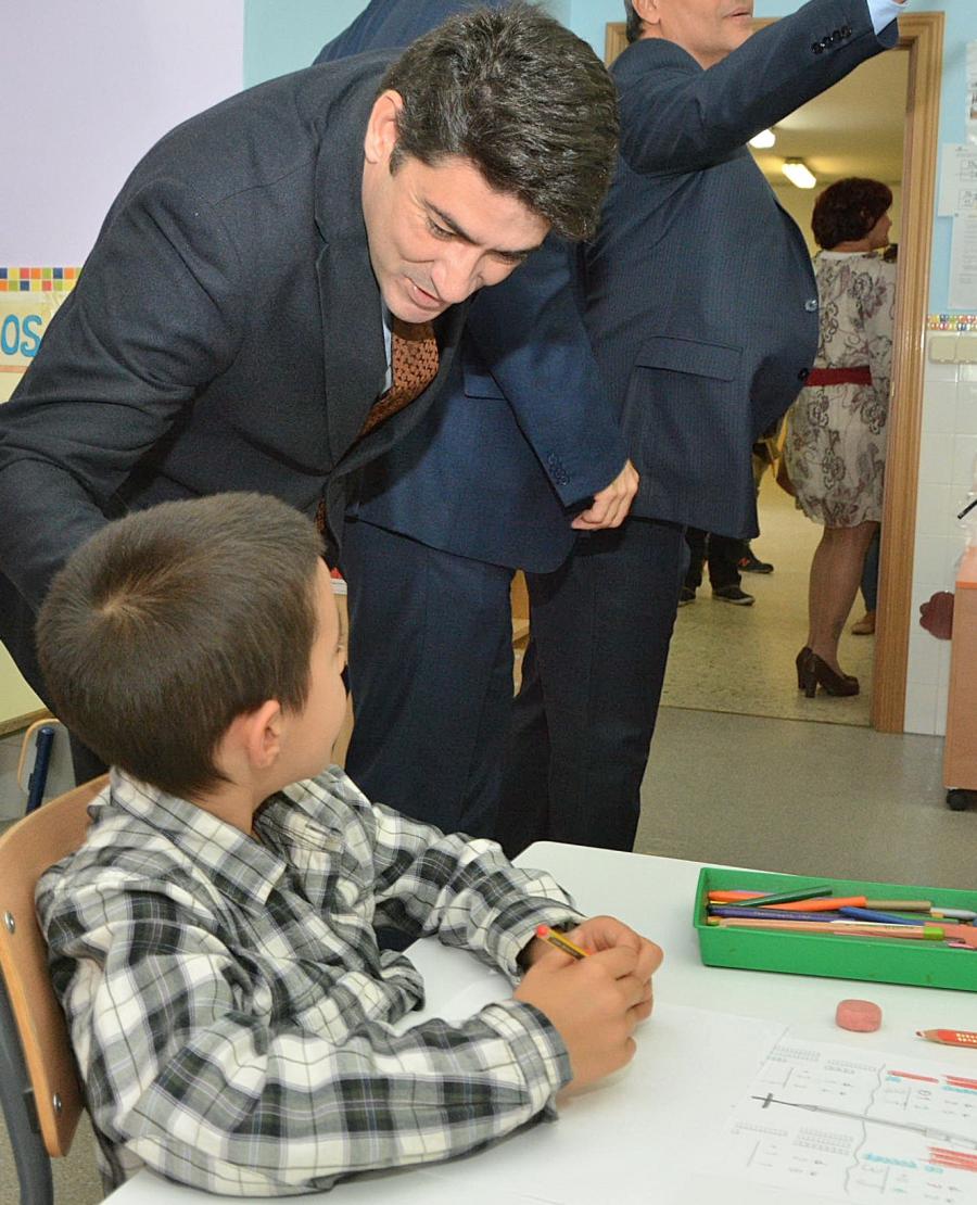 Se abre el plazo para que las familias de #Alcorcón soliciten las ayudas para la compra de libros de texto