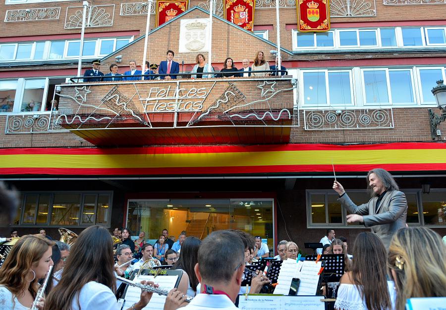 @LuisCobos_ dedica su pregón en #Alcorcón a las voces silenciadas y a la música en #FiestasAlcorcón2017