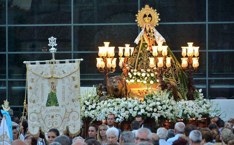 La subida de Nuestra Señora de los Remedios y la Misa Mayor en su honor centrarán los actos religiosos de las #FiestasAlcorcón2017