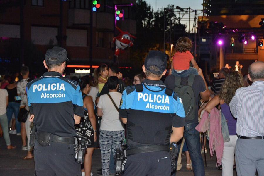 @PoliciaAlcorcon detiene a un varón de 30 años que grababa a menores en el entorno del recinto ferial de #Alcorcón