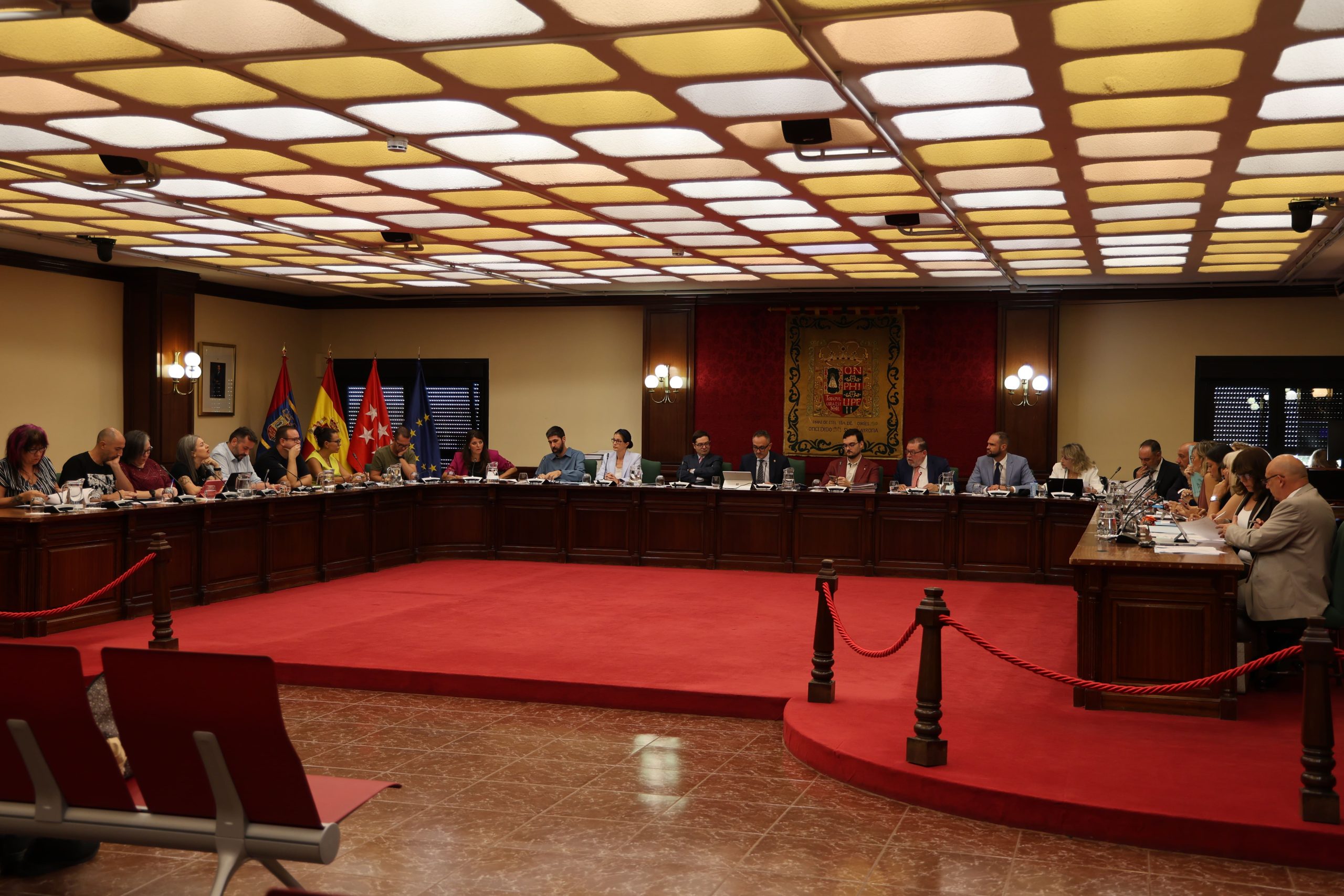 La situación de Ceuta centra el debate en el pleno de Móstoles
