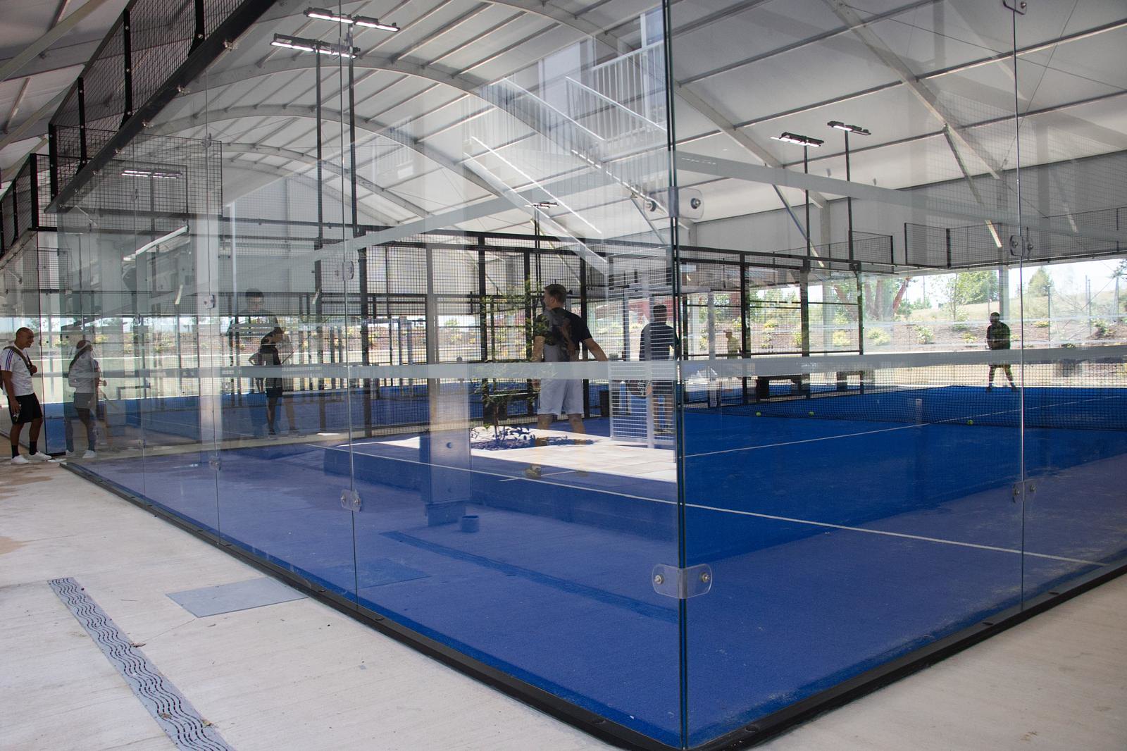 ABRE AC10, NUEVA INSTALACIÓN DEPORTIVA CON SIETE PISTAS DE PÁDEL EN OLIVAR DE MIRABAL