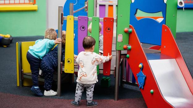 Díaz Ayuso anuncia una nueva oferta de formación permanente “sin precedentes” para las trabajadoras de Educación Infantil de 0 a 3 años