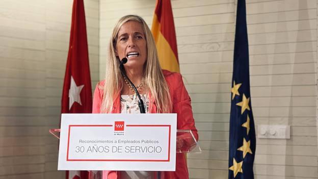 La Comunidad de Madrid reconoce con las Insignias de Plata a sus empleados públicos con 30 años de servicio