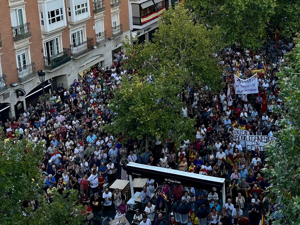 Miles de vecinos de Leganés se concentran para mostrar su apoyo y solidaridad a Ceuta y a todos los ceutíes