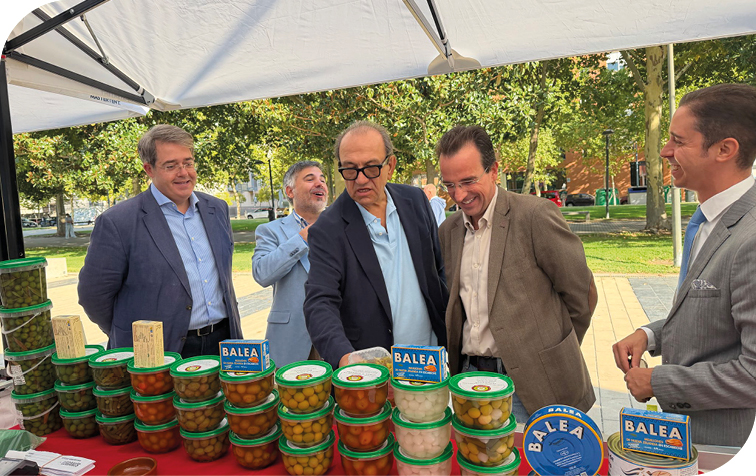 El III Mercado Agroalimentario reúne en Leganés a 15 comercios y productores