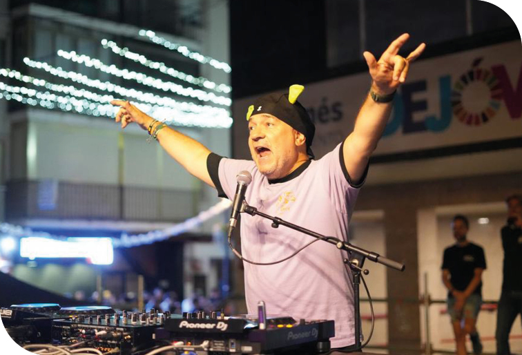 Afluencia masiva en los conciertos del Recinto Ferial
