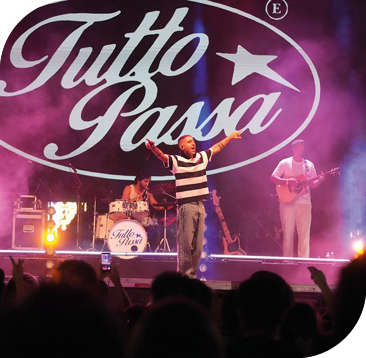 Afluencia masiva en los conciertos del Recinto Ferial