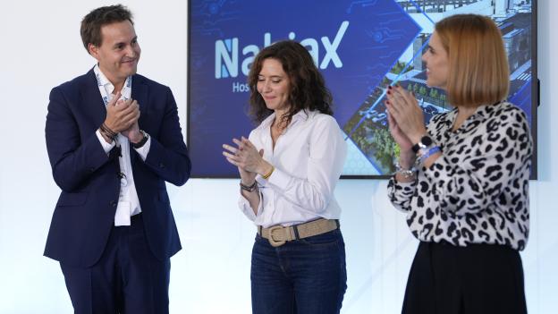Díaz Ayuso subraya el “atractivo estratégico” de los centros de datos en España para la gestión de servicios públicos: “Son presente y futuro”