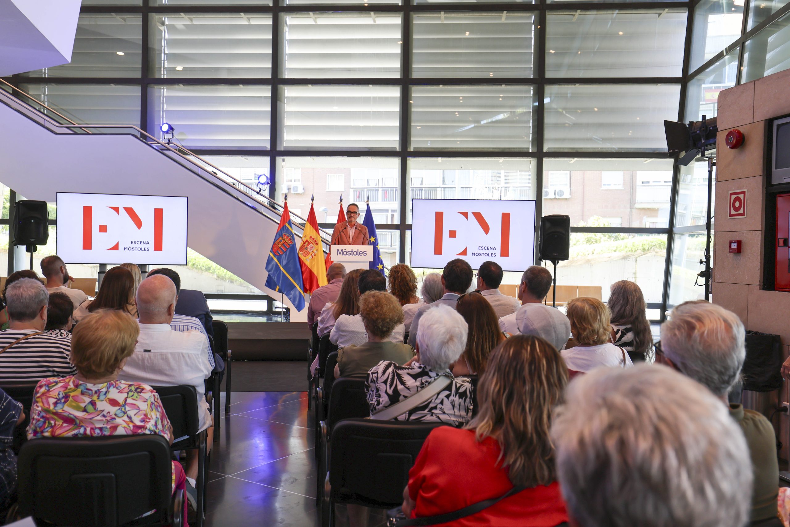 La II Temporada de Escena combina grandes nombres con nuevas miradas de teatro, danza, música, circo y espectáculos infantiles