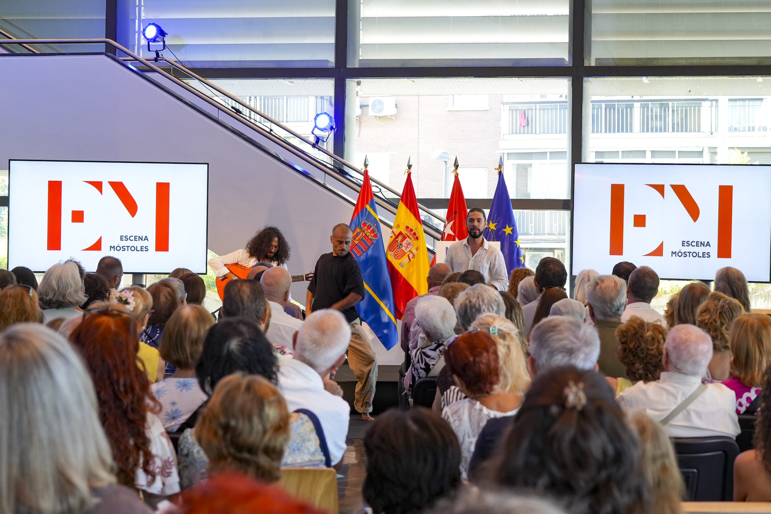La II Temporada de Escena combina grandes nombres con nuevas miradas de teatro, danza, música, circo y espectáculos infantiles