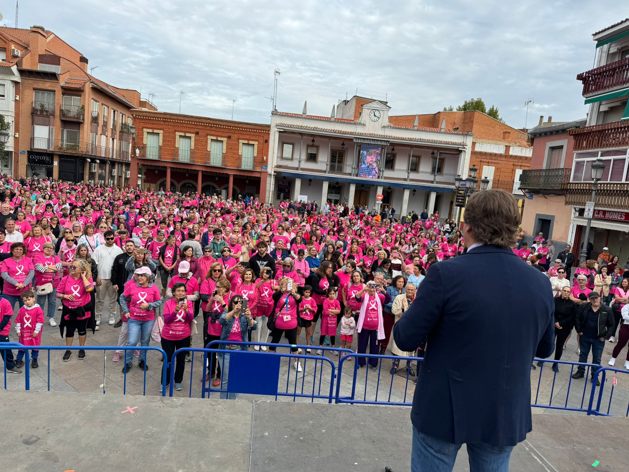 Fuenlabrada concienciada con la lucha contra el cáncer de mama
