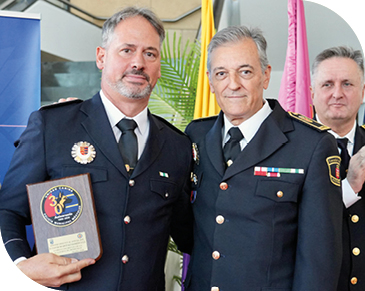Acto de gala en el Teatro del Bosque en conmemoración del 30 Aniversario de la Unidad Canina de Policía Municipal
