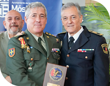 Acto de gala en el Teatro del Bosque en conmemoración del 30 Aniversario de la Unidad Canina de Policía Municipal