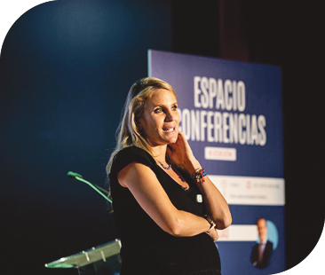 Angie Rigueiro ofrece en Boadilla las claves para hablar en público y comunicar con eficacia