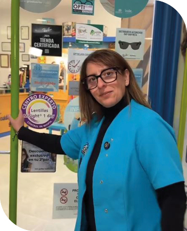 Opticlass Centro Óptico celebra 35 años cuidando de la salud visual de las familias de Móstoles