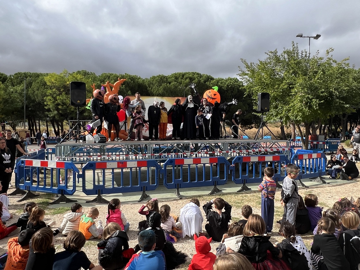 La Pollina acoge la décima edición del Pueblo Fantasma, la Fiesta Familiar de Halloween