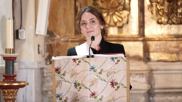 Díaz Ayuso, investida Dama de Honor del Capítulo de la Reina Isabel La Católica en Madrigal de las Altas Torres de Ávila