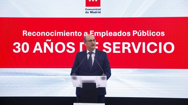 La Comunidad de Madrid reconoce con las Insignias de Plata a empleados públicos de la Agencia Madrid Digital por sus 30 años de servicio