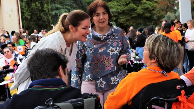 La Comunidad de Madrid incorpora nuevas plazas para la atención de personas con parálisis cerebral y el uso de exoesqueletos en menores de hasta 6 años