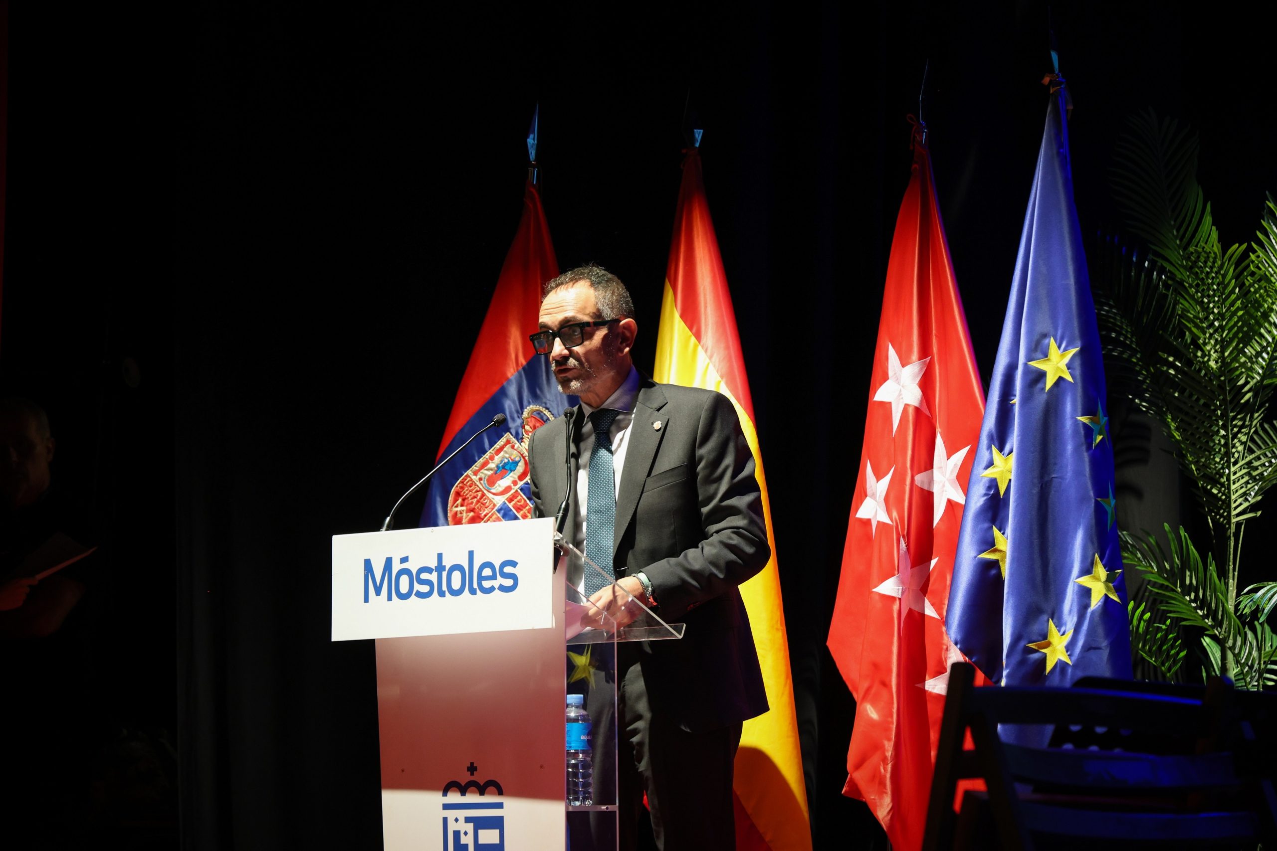 Móstoles homenajea a vecinas centenarias en un emotivo acto por el Día Internacional de las Personas Mayores
