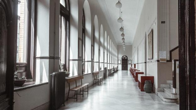 La Comunidad de Madrid abre al público sus institutos históricos Cardenal Cisneros, Cervantes y San Isidro para mostrar su patrimonio científico y cultural