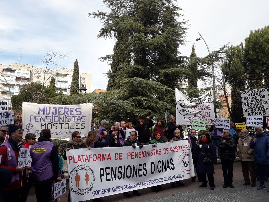 Las pensionistas y los pensionistas-04-02-001