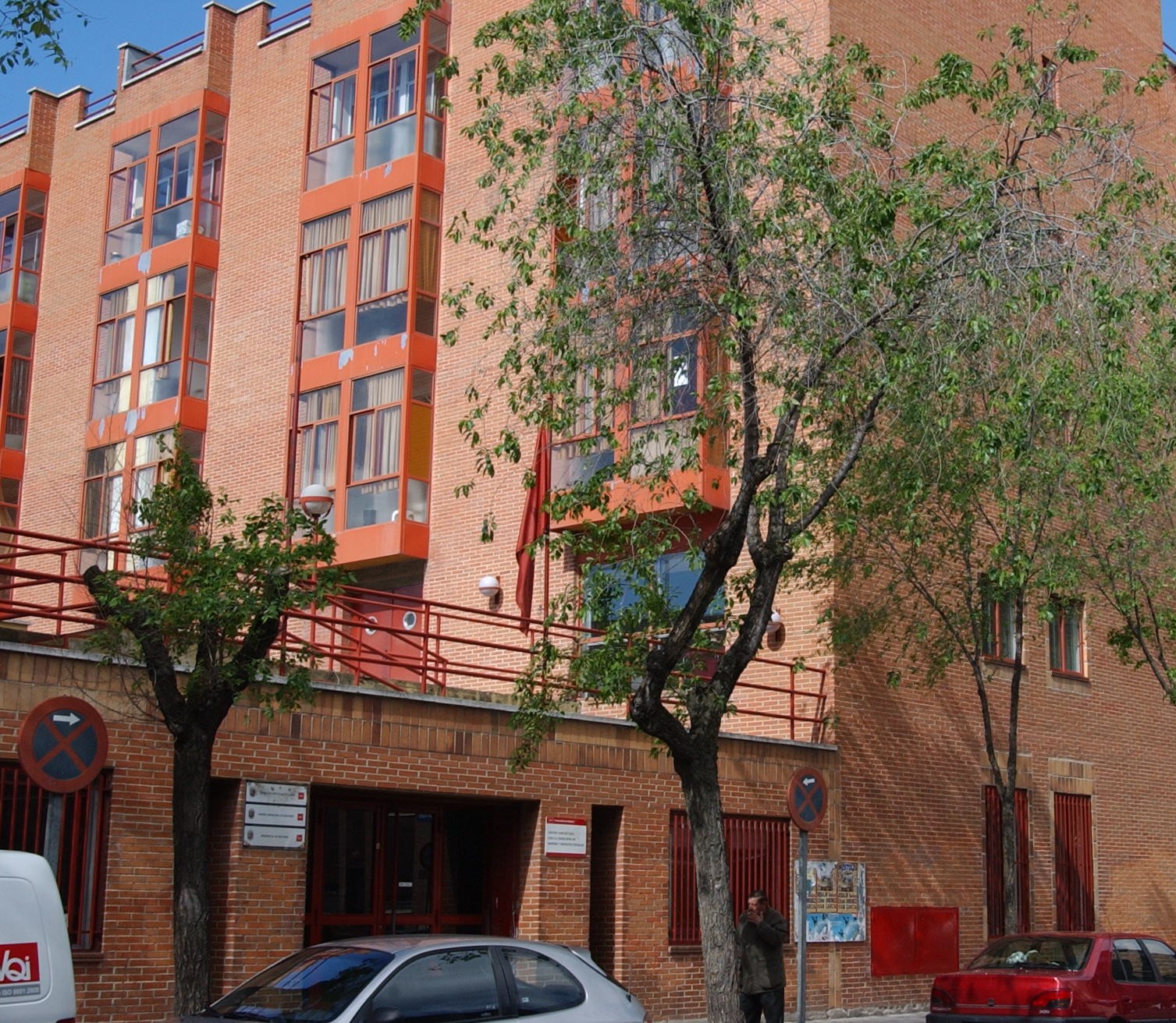Texto Alternativo: Móstoles cierra temporalmente por orden de la Comunidad de Madrid los centros de mayores municipales como medida preventiva ante el coronavirus