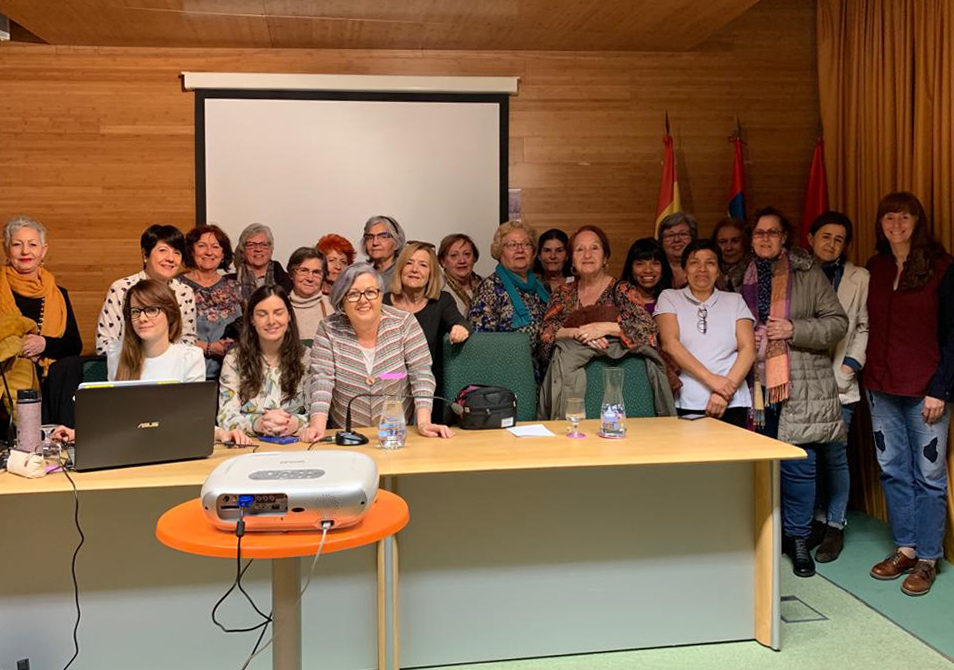 Texto Alternativo: Conferencia a cargo de la periodista Emma Sánchez Quiñones, “El discurso del patriarcado en los medios”