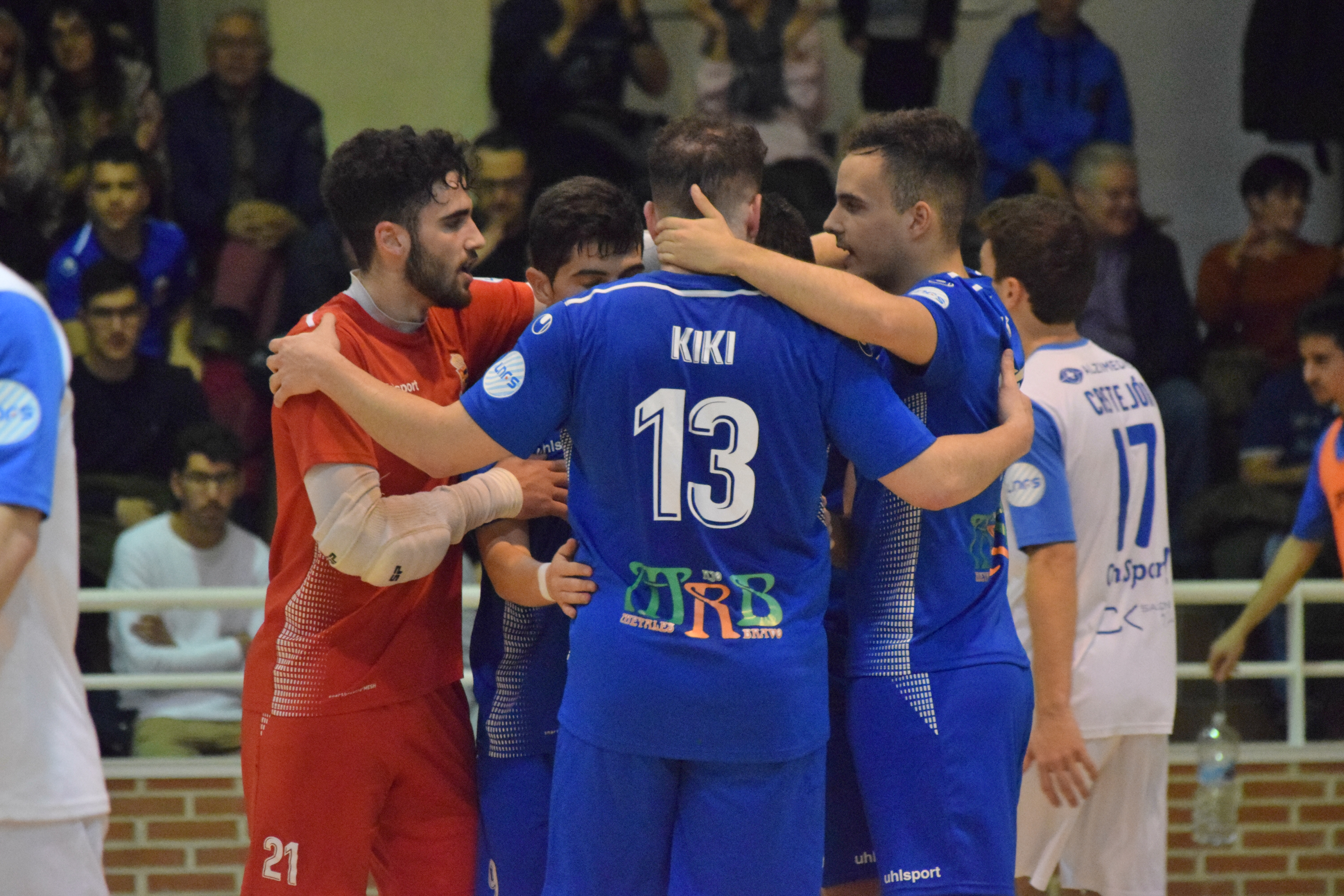 Texto Alternativo: Empate a dos goles entre El Ciudad de Móstoles FS y el Nítida Alzira FS