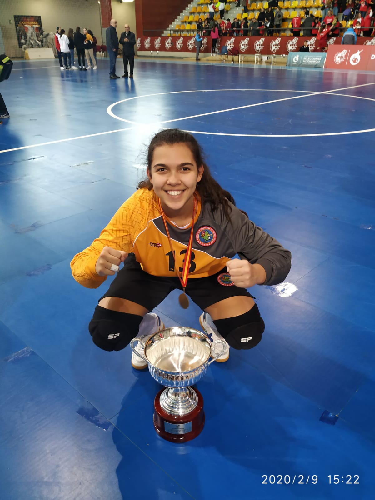 Texto Alternativo: La mostoleña Marta Cendrero, campeona de España de fútbol sala femenino