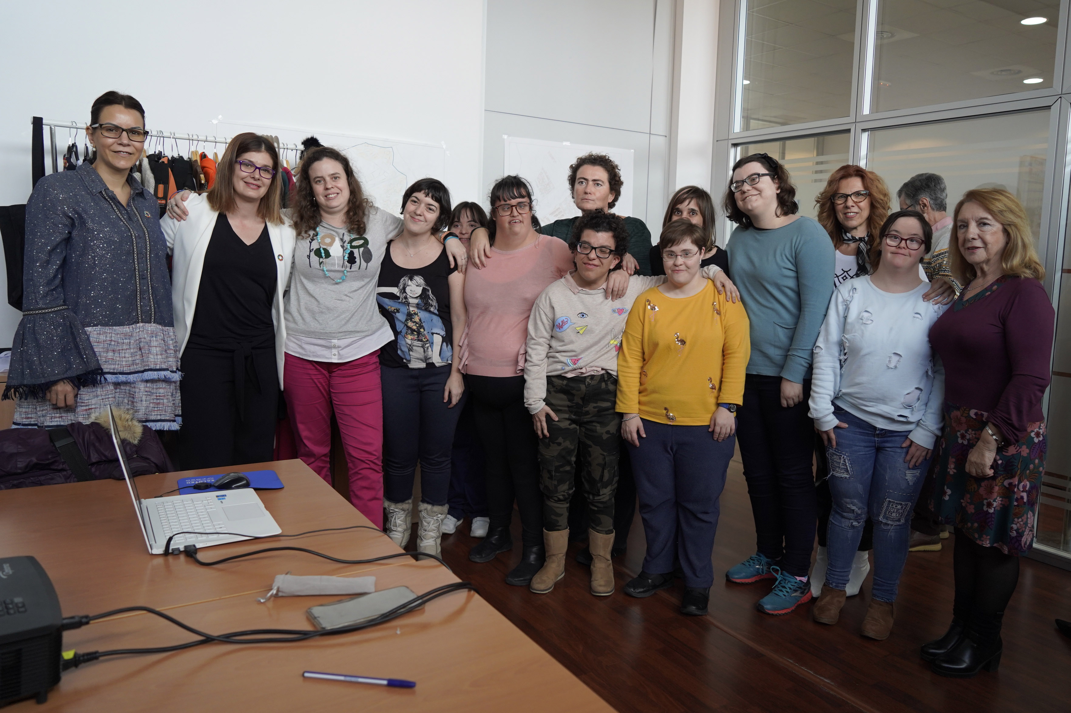 Texto Alternativo: Reforzando la autoestima de las personas con diversidad funcional ayudándoles a mejorar su imagen personal