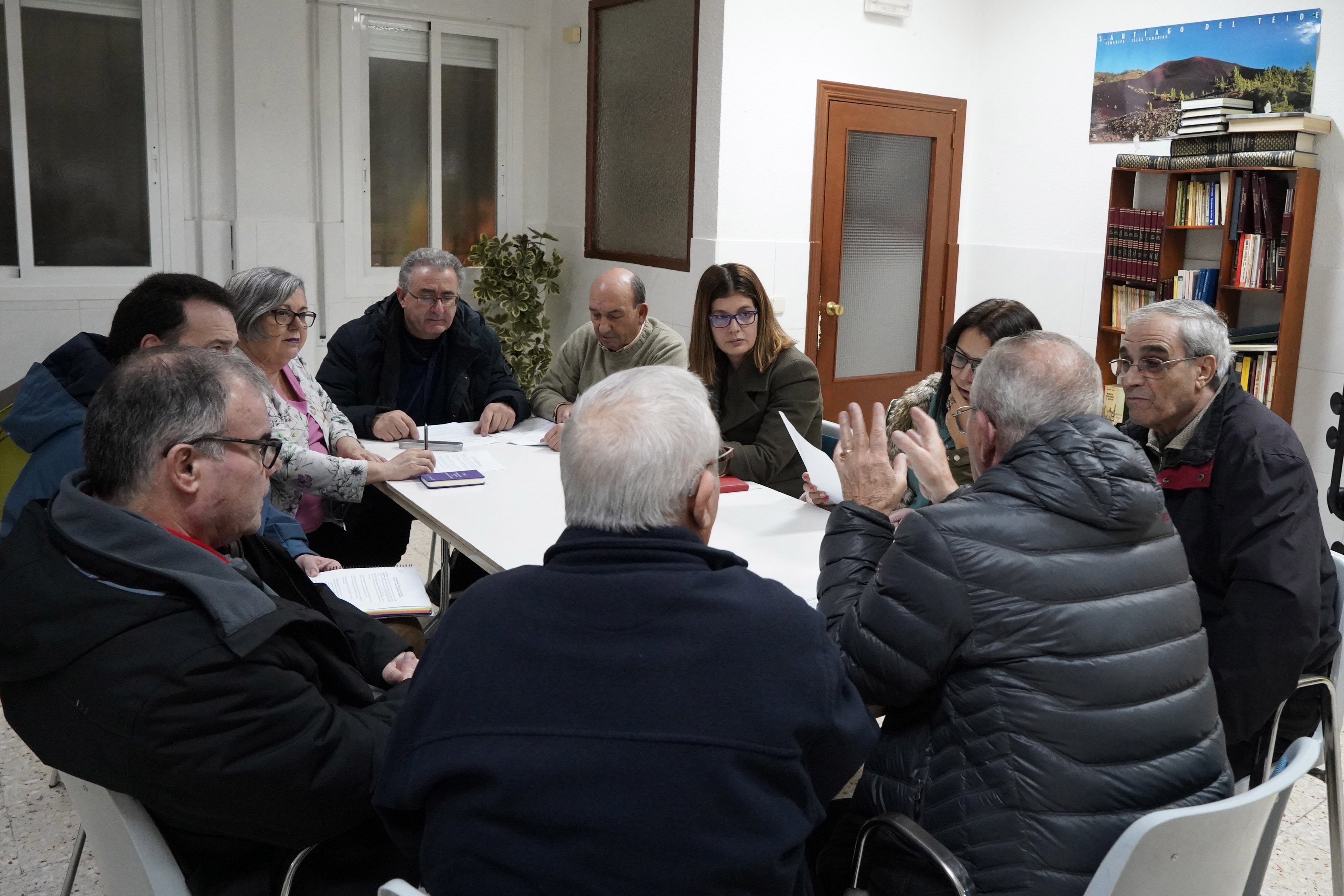 Texto Alternativo: Los vecinos de Parque Guadalupe exponen los problemas del barrio a la Alcaldesa