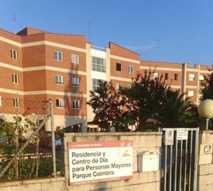 Texto Alternativo: El Pleno aprueba una nueva moción para que la Comunidad tome las medidas necesarias que garanticen una calidad de vida digna a las personas usuarias de la Residencia Parque Coimbra