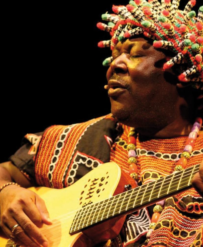 Texto Alternativo: Con un concierto del camerunés Justin Tchatchoua comienza el jueves 28 de marzo el Ciclo de Cultura Africana