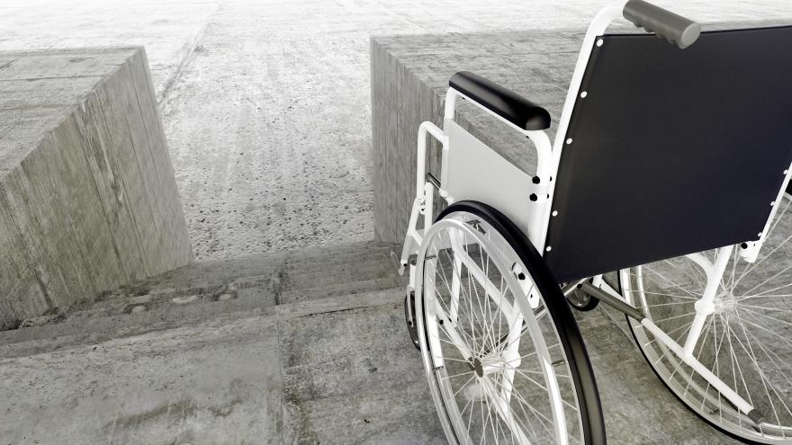 Texto Alternativo: Destinamos más de 4 millones al cuidado de adultos con esclerosis múltiple
