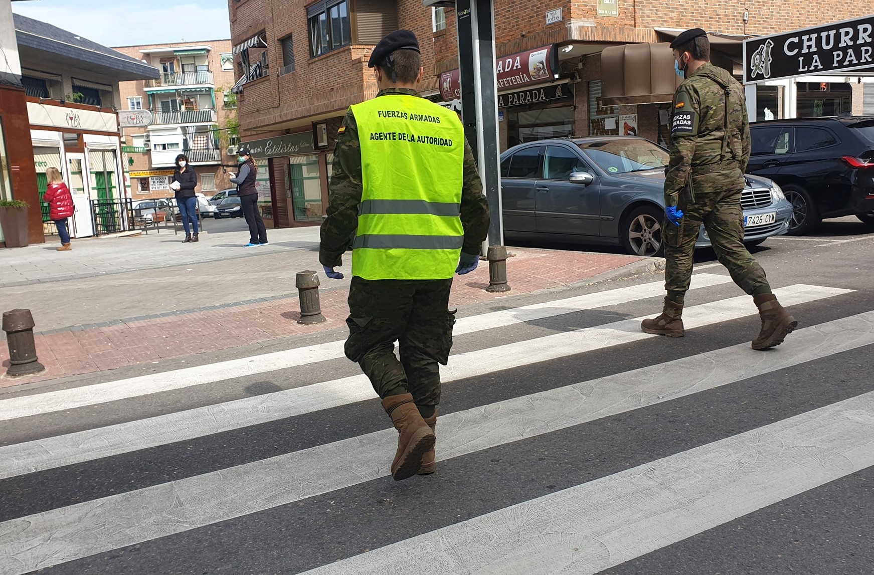 Texto Alternativo: Militares del Ejército de Tierra realizaron este sábado patrullas presenciales para colaborar con la ciudadanía y las fuerzas de Seguridad