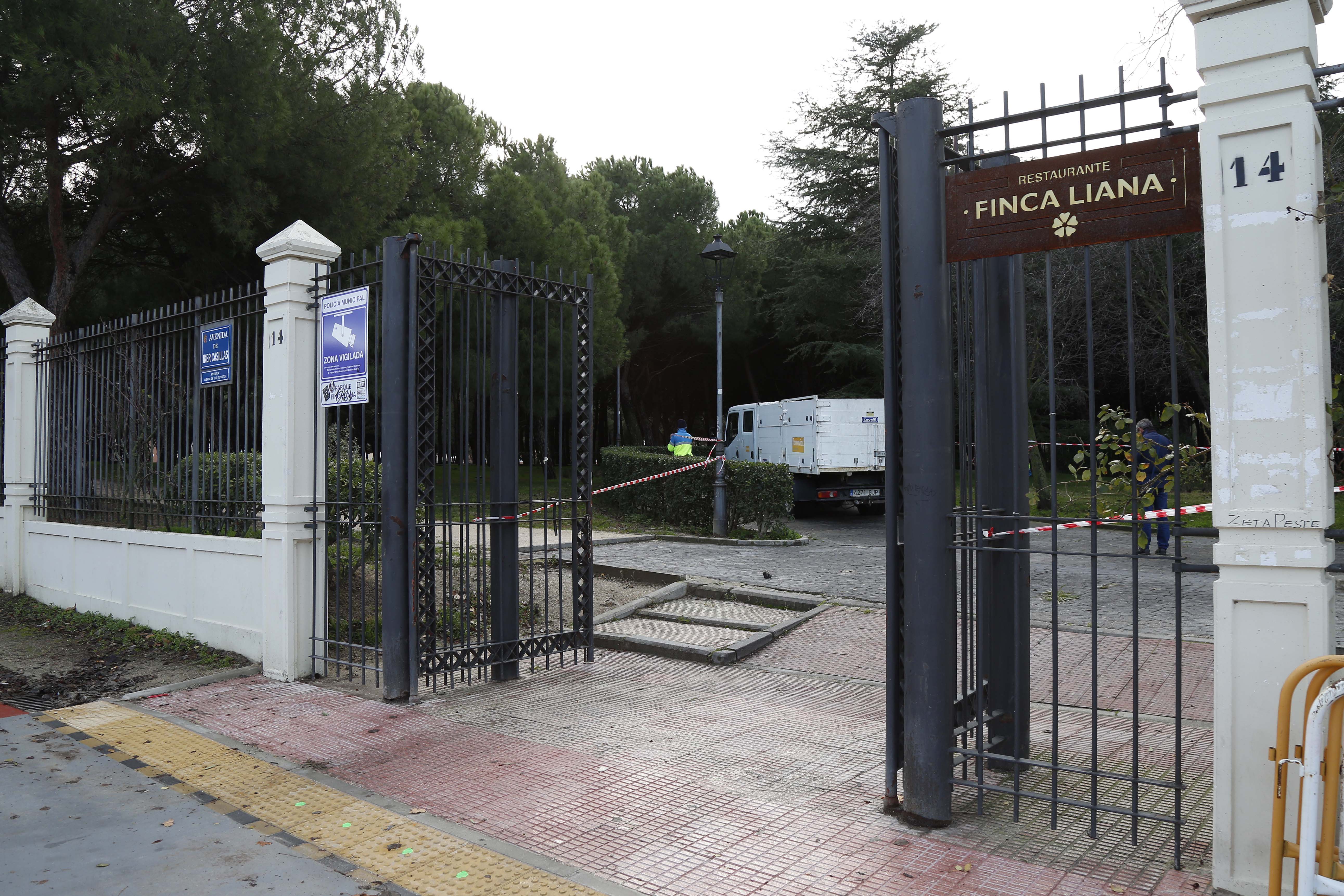 Texto Alternativo: Móstoles mantendrá precintadas las áreas de juego infantiles ante la progresiva salida de los menores a la calle