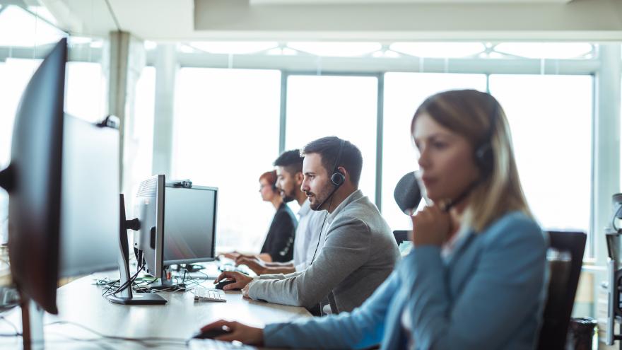Texto Alternativo: La Comunidad de Madrid aprueba 1,8 millones para los servicios de atención telefónica por el COVID-19