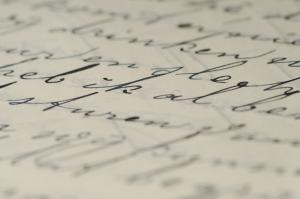 Texto Alternativo: La Comisión de Participación de la Infancia y Adolescencia invita a la ciudadanía a escribir cartas a los seres queridos en el Día de la Familia