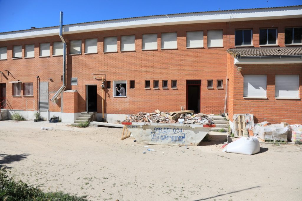 Texto Alternativo: El Ayuntamiento adelanta las obras de verano de mantenimiento y mejora de colegios